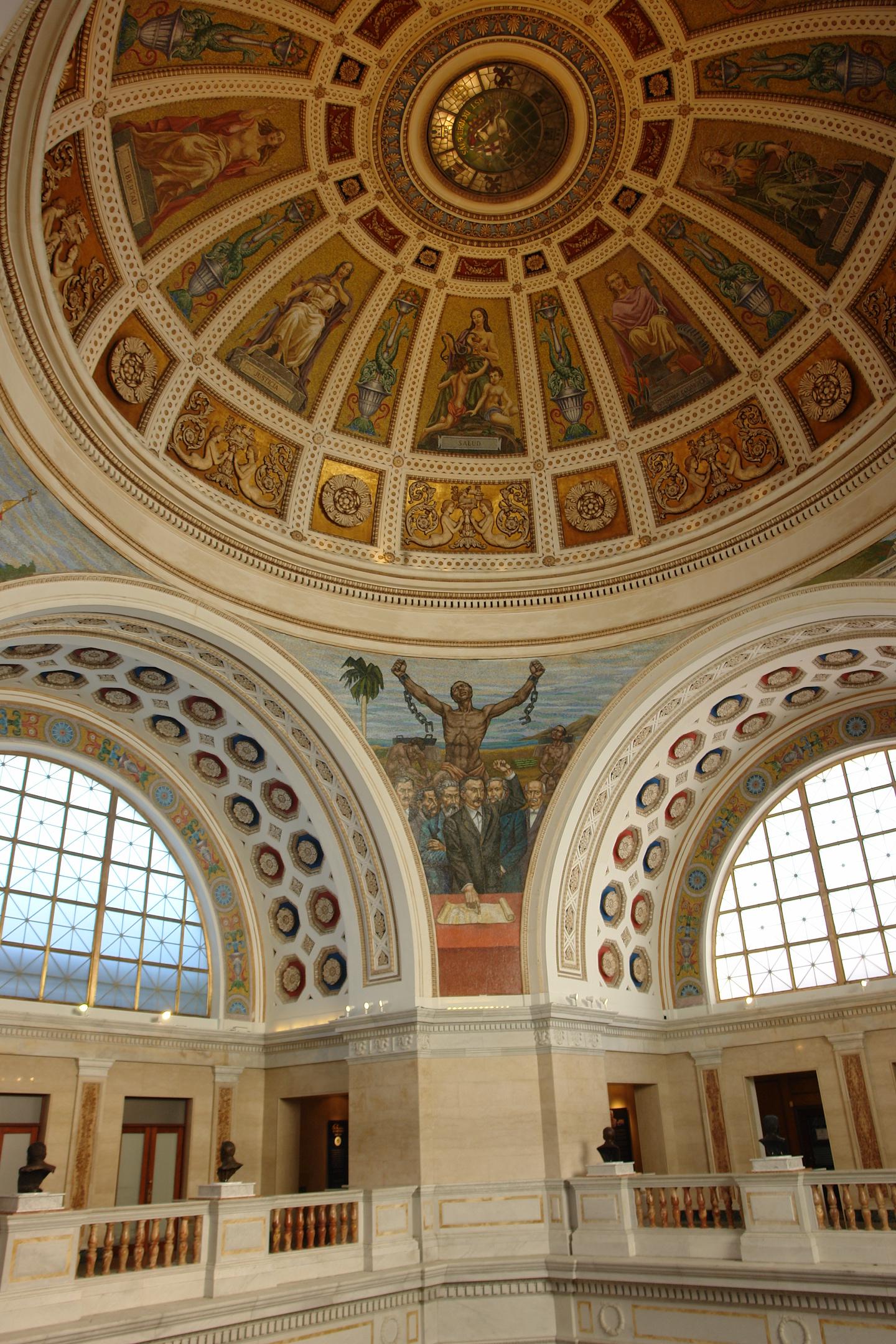 Capitolio de Puerto Rico - San Juan (Puerta de Tierra) - 2011 00090